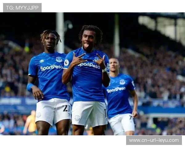 伯恩茅斯2-1逆转十人埃弗顿，19岁小将拉扬将功补过